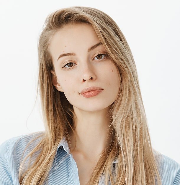 young-european-woman-with-blond-hair 1-min
